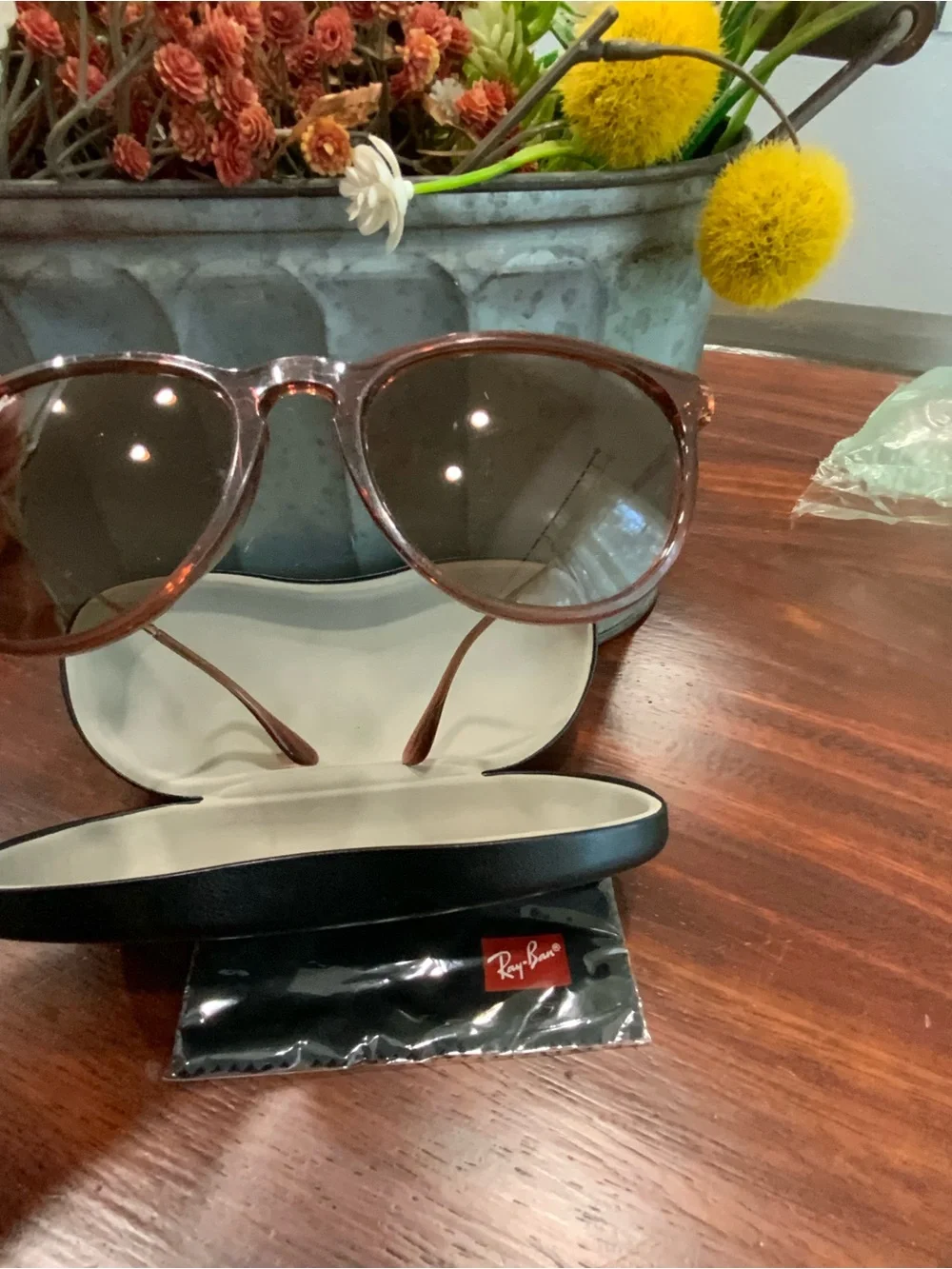 Ray-Ban Women's Tortoiseshell Sunglasses - Brown Lenses